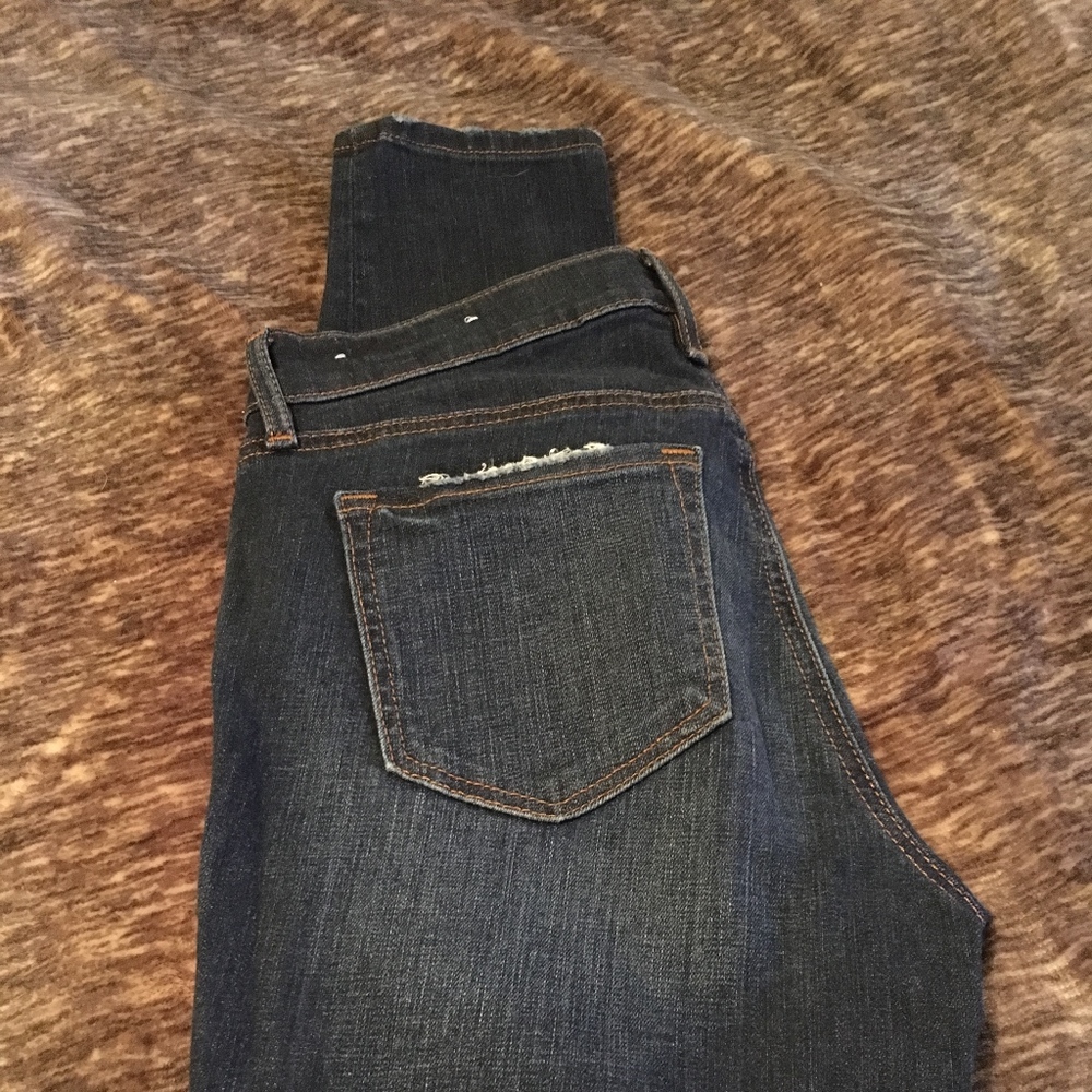 LOFT Size 27/4 skinny jeans in Like New Condition